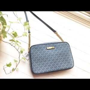 🔶 NWT🔶BLUE SIGNATURE MICHAEL KORS CROSSBODY